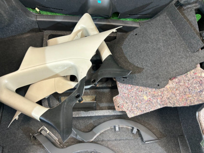 トランクトリム SUBARU LEGACY OEM 94511AG030 94511AG040 94514AG000 94511AG050 BL9 BL5 BLE 2008 BLUE C8P