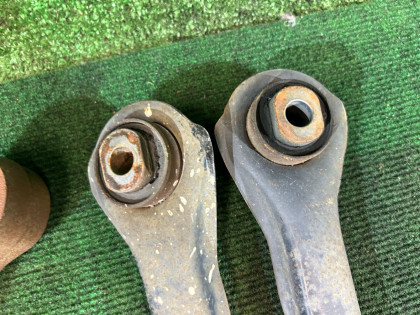 リアアーム SUBARU LEGACY OEM 20250AE010 20250AE000 20250AE020 20250AE040 BL9 BL5 BLE 2008 EJ253 AT