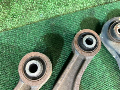 リアアーム SUBARU LEGACY OEM 20250AE010 20250AE000 20250AE020 20250AE040 BL9 BL5 BLE 2008 EJ253 AT