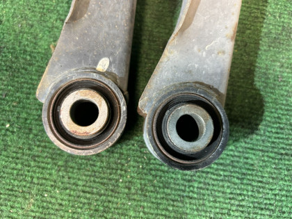 リアアーム SUBARU LEGACY OEM 20250AE010 20250AE000 20250AE020 20250AE040 BL9 BL5 BLE 2008 EJ253 AT