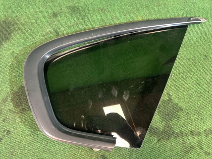 Vidro lateral fixo direito 65249AG021 SUBARU LEGACY