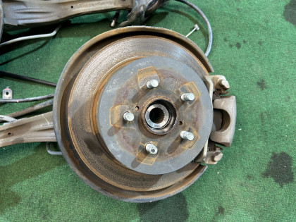 リアハブ SUBARU LEGACY OEM 28473AG001 26700AG001 26692AG061 26692AG071 BL9 BL5 BLE 2008 EJ253 AT