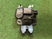 กลอนล็อกฝากระโปรงท้าย 57530AG010 SUBARU LEGACY
