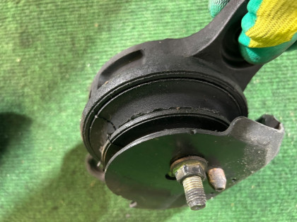 发动机支座 SUBARU LEGACY OEM 41022AG110, 41022AG120, 41020AG020 BL5 BP5 BLE BL9 BP9 BPE 2004 EJ20Y MT5