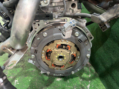 エンジン 2ZRFXE TOYOTA PRIUS OEM 19000-37470 19000-37472 ZVW30 2013 2ZRFXE AT