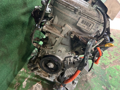 エンジン 2ZRFXE TOYOTA PRIUS OEM 19000-37470 19000-37472 ZVW30 2013 2ZRFXE AT