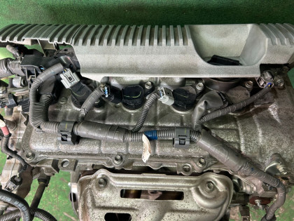 エンジン 2ZRFXE TOYOTA PRIUS OEM 19000-37470 19000-37472 ZVW30 2013 2ZRFXE AT