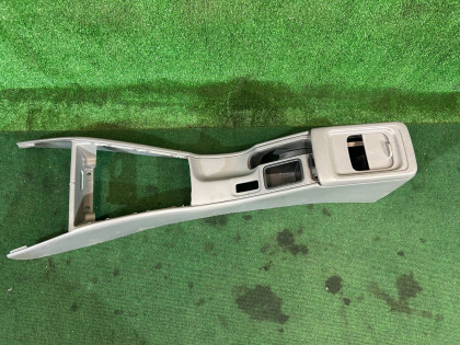 手套箱与扶手 SUBARU FORESTER OEM 92060FC040ND SF5 1998 SILVER 792