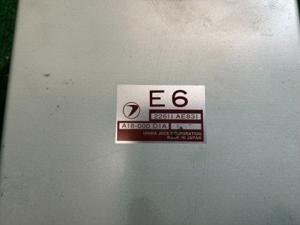 エンジンコンピューター SUBARU FORESTER OEM 22611AE830 22611AE831 SF5 1998 EJ205 AT