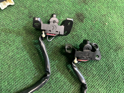 パワーウィンドウ制御ユニット SUBARU FORESTER OEM 83081FC021 83081FC030 SF5 1998 EJ205 AT