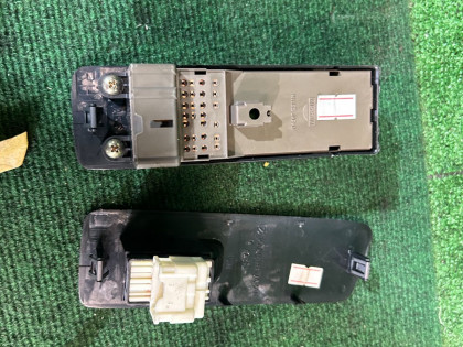 パワーウィンドウ制御ユニット SUBARU FORESTER OEM 83081FC021 83081FC030 SF5 1998 EJ205 AT