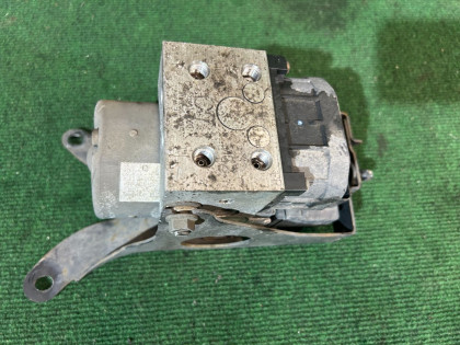 กล่อง ABS 27539FC000 SUBARU FORESTER
