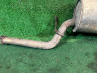 Silencioso trasero SUBARU FORESTER OEM 44305FC020 SF5 1998 EJ205 AT