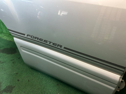 Right rear door SUBARU FORESTER OEM 61401FC003 SF5 1998 SILVER 792