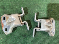 Dobradiças da porta dianteira direita SUBARU FORESTER OEM 61220FA000 61220FA010 SF5 1998 SILVER 792