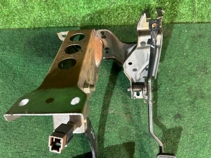 Pedals SUBARU FORESTER OEM 36011AA001 SF5 1998 SILVER 792