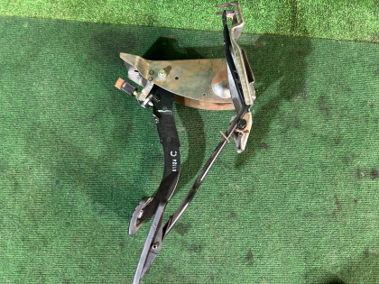 Pedals SUBARU FORESTER OEM 36011AA001 SF5 1998 SILVER 792