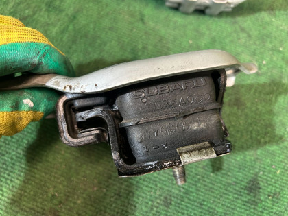 エンジンマウント SUBARU FORESTER OEM 41022FA090 41031AA290 SF5 1998 EJ205 AT