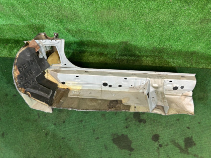Estribo metálico derecho SUBARU FORESTER OEM 51402FC061 SF5 1998 SILVER 792