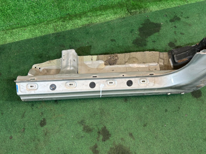 Estribo metálico derecho SUBARU FORESTER OEM 51402FC061 SF5 1998 SILVER 792