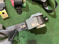 后排安全带 SUBARU FORESTER OEM 64651FC020OE 64669FA620OE 64651FC030OE SF5 1998 SILVER 792