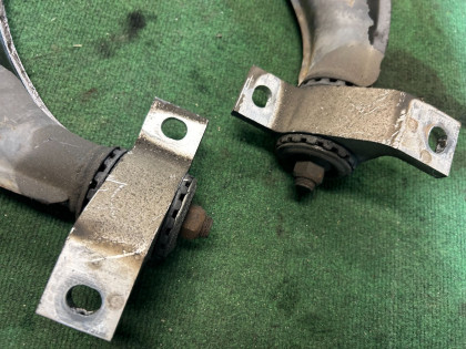 Front control arms SUBARU FORESTER OEM 20200AA200 20200AA210 20201FA070 20201FA080 SF5 1998 EJ205 AT