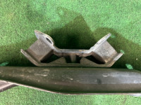 Travesaño de la caja de cambios SUBARU FORESTER OEM 41021AC390 41022AE121 SG5 2007 EJ205 AT
