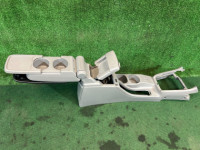 ช่องเก็บของและที่วางแขน SUBARU FORESTER OEM 92113FE100ND SG5 2007 BLACK 32J