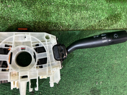 コンビネーションスイッチ SUBARU FORESTER OEM 83111SA090 SG5 2007 EJ205 AT