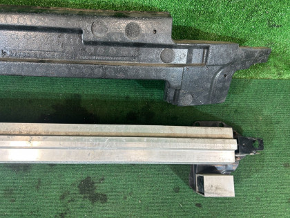 フロントバンパーレインフォースメント SUBARU FORESTER OEM 57712SA240 57705SA060 SG5 2007
