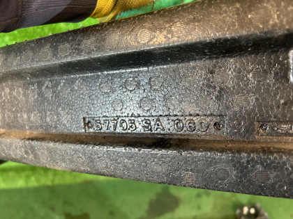 フロントバンパーレインフォースメント SUBARU FORESTER OEM 57712SA240 57705SA060 SG5 2007