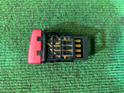 Кнопка аварийной остановки Красная SUBARU FORESTER OEM 83037SA000 SG5 2007 EJ205 AT