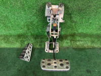 Brake pedal SUBARU FORESTER OEM 36012SA000 SG5 2007 EJ205 AT