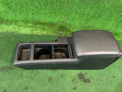 Porta-luvas e apoio de braço SUBARU OUTBACK OEM 92111AG200JC BP9 2006 GOLD 39J