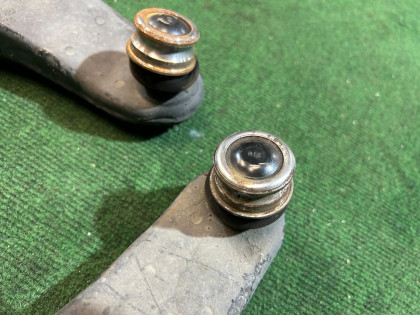 Braços de suspensão dianteiros SUBARU OUTBACK OEM 20202AG081 20202AG131 BP9 2006 EJ253 AT