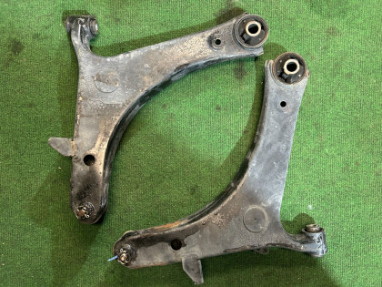 Braços de suspensão dianteiros SUBARU OUTBACK OEM 20202AG081 20202AG131 BP9 2006 EJ253 AT