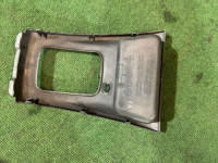 Пластик вокруг селектора SUBARU FORESTER OEM 92061FC000 SF5 1998