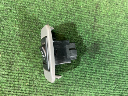 สวิตช์ Power/Hold SUBARU FORESTER OEM 83243FA040 SF5 1998 EJ205 AT
