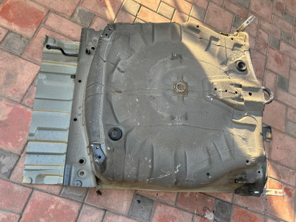 Cubeta de la rueda de repuesto SUBARU LEGACY OEM 52122AG0409P, 52401AG0009P BLE 2004 BLACK 32J