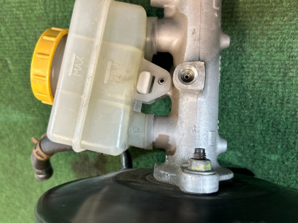Brake master cylinder SUBARU FORESTER OEM 26401FA021 SG5 2007 EJ205 AT