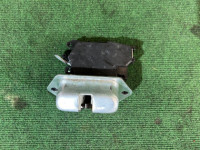 Fecho da porta da bagageira SUBARU FORESTER OEM 63032SA010 SG5 2007 BLACK 32J