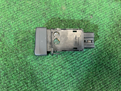 Windscreen heater switch SUBARU FORESTER OEM 83001SA030 SG5 2007 EJ205 AT