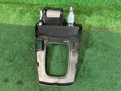 ATシフトコンソール черная SUBARU FORESTER OEM 92121SA261 86257SA000 SG5 2007