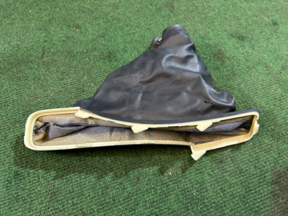 ฝาครอบคันเบรกมือ SUBARU FORESTER OEM 92123FE310 SG5 2007 BLACK 32J