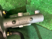 Brake master cylinder SUBARU LANCASTER OEM 26401AE000 26402AE380 BH9 2001 EJ254 AT