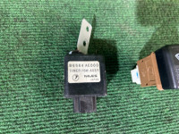 Interruptor do desembaciador dianteiro с релле SUBARU LANCASTER OEM 83001AE020 BH9 2001 EJ254 AT
