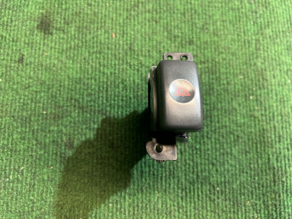 Hazard warning switch SUBARU LANCASTER OEM 83037AE000 BH9 2001 EJ254 AT