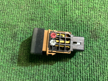 สวิตช์ VDC SUBARU LANCASTER OEM 83001AE100 BH9 2001 EJ254 AT