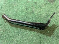 Soporte izquierdo del parachoques delantero 57707AE240 SUBARU LANCASTER