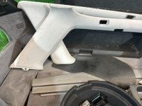 Обшивка багажника SUBARU LANCASTER OEM 94015AE020OB 94015AE030OB 94047AE020NS 94047AE030NS BH9 2001 GREEN 1U7
